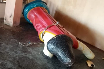 யாழில் தேவாலய சுருவத்தை உடைத்த போதை ஆசாமிகள்; NPP தீவக அமைப்பாளரும் கைது