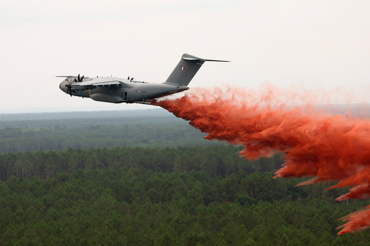 France-Wildfire-Near-Bordeaux-Forces-Evacuations France-Wildfire-Near-Bordeaux-Forces-Evacuations