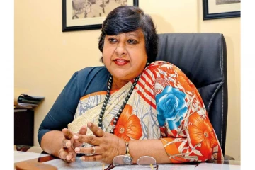 நிசங்க சேனாதிபதியிடம் 2 பில்லியன் கோரும் தில்ருக்ஷி விக்ரமசிங்க