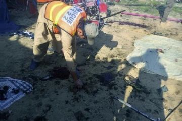 பேரணியில் பயங்கர குண்டுவெடிப்பு! 40 உயிர்கள் பலி..150 பேர் காயம்