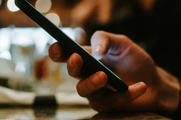 கொலையில் முடிந்த தொலைபேசி உரையாடல் | A Phone Conversation That Ended In Murder