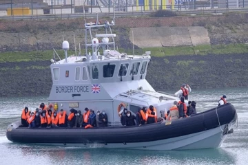உங்கள் நாட்டிலிருந்து வரும் புலம்பெயர்வோரை திரும்பப்பெற்றுக்கொள்ளுங்கள்... இல்லையென்றால்: பிரித்தானியா கடும் எச்சரிக்கை