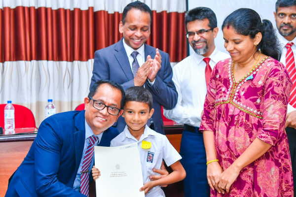 வறிய மாணவர்களுக்கு உதவிக்கரம் நீட்டும் ஜனாதிபதி நிதியம் | Presidential Fund Extends A Helping Poor Students