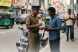 ජාතික හැඳුනුම්පත ළඟ නැතිනම් පොලිසියට අත්අඩංගුවට ගත හැකිද?
