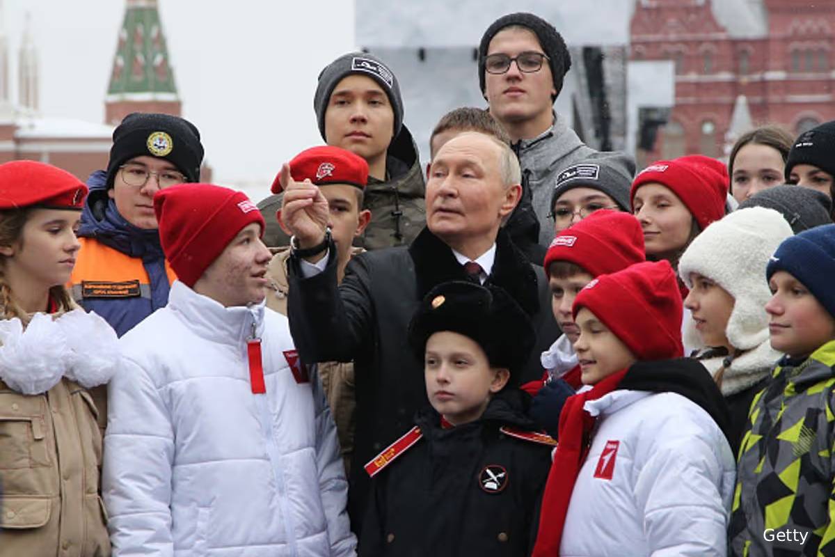 வேலை செய்யும் வயதை 12ஆக குறைக்க ரஷ்யா திட்டம் | Russia To Reduce Working Age To 12