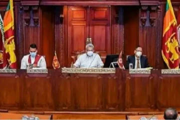 கடும் நெருக்கடியில் இலங்கை :  நிதி நிபுணர்கள் குழுவை அமைத்த ஜனாதிபதி