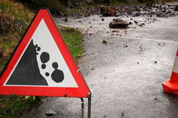 பதுளையில் பதிவான மண்சரிவு சம்பவங்களில் பலர் உயிரிழப்பு - மேலும் பலர் மாயம் | Land Slide At Badullla Weather Alert Srilanka பதுளையில் பதிவான மண்சரிவு சம்பவங்களில் பலர் உயிரிழப்பு - மேலும் பலர் மாயம் | Land Slide At Badullla Weather Alert Srilanka