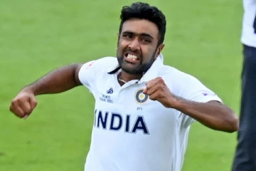 அஸ்வினுக்காக காத்திருக்கும் மிகப்பெரிய சாதனை - “இன்னும் 6 விக்கெட்டுகள் மட்டும் தேவை”