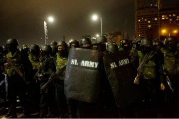 15,000 க்கும் மேற்பட்ட இராணுவ வீரர்கள் சேவையில் இருந்து விலகல்