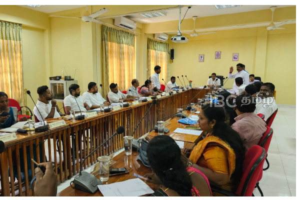 மானிப்பாய் பிரதேச சபையின் முறையற்ற செயற்பாடுகள் : உறுப்பினர்கள் இருவர் வெளிநடப்பு | Two Members Of Manipay Pradeshiya Sabha Walk Out