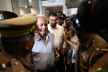 சிறைச்சாலைக்கு அழைத்துச் செல்லப்பட்ட பூஜித் ஜயசுந்தர மற்றும் ஹேமசிறி பெர்னாண்டோ