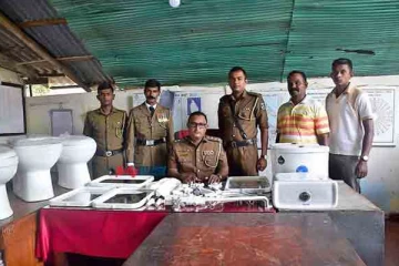 மன்னாரில் குளியல் அறை உபகரணங்கள் திருட்டு