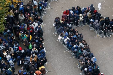 புலம்பெயர்மக்களை மொத்தமாக வெளியேற்ற ஜேர்மனியில் ரகசிய ஆலோசனைக் கூட்டம்: சேன்ஸலர் கடும் கண்டனம்