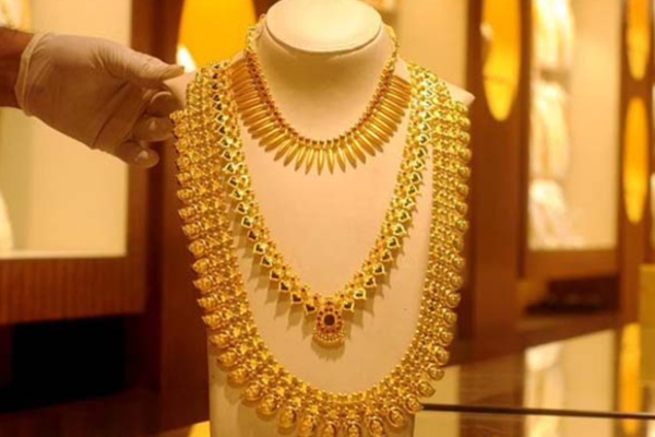 Today Gold Rate: தலைசுற்ற வைக்கும் தங்கத்தின் விலை! இன்று சவரன் எவ்வளவு? | Gold Rate January 19 2026 India And Srilanka