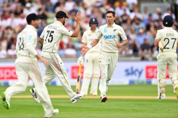 இரண்டாம் நாள் ஆட்டம்: நியூசிலாந்து அணிக்கு சவாலான இலக்கை நிர்ணயிக்குமா இங்கிலாந்து?