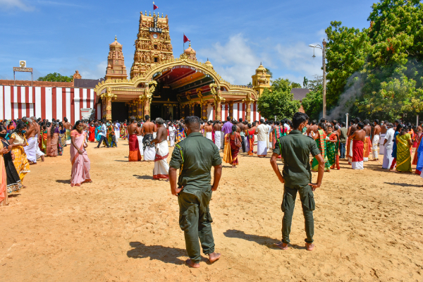 நல்லூர் கந்தன் திருவிழாவிற்கு செல்லும் பக்தர்கள் அவதானம்; பொலிஸாரின் அறிவிப்பு | Police Notice Thieves Nallur Kandan Festival
