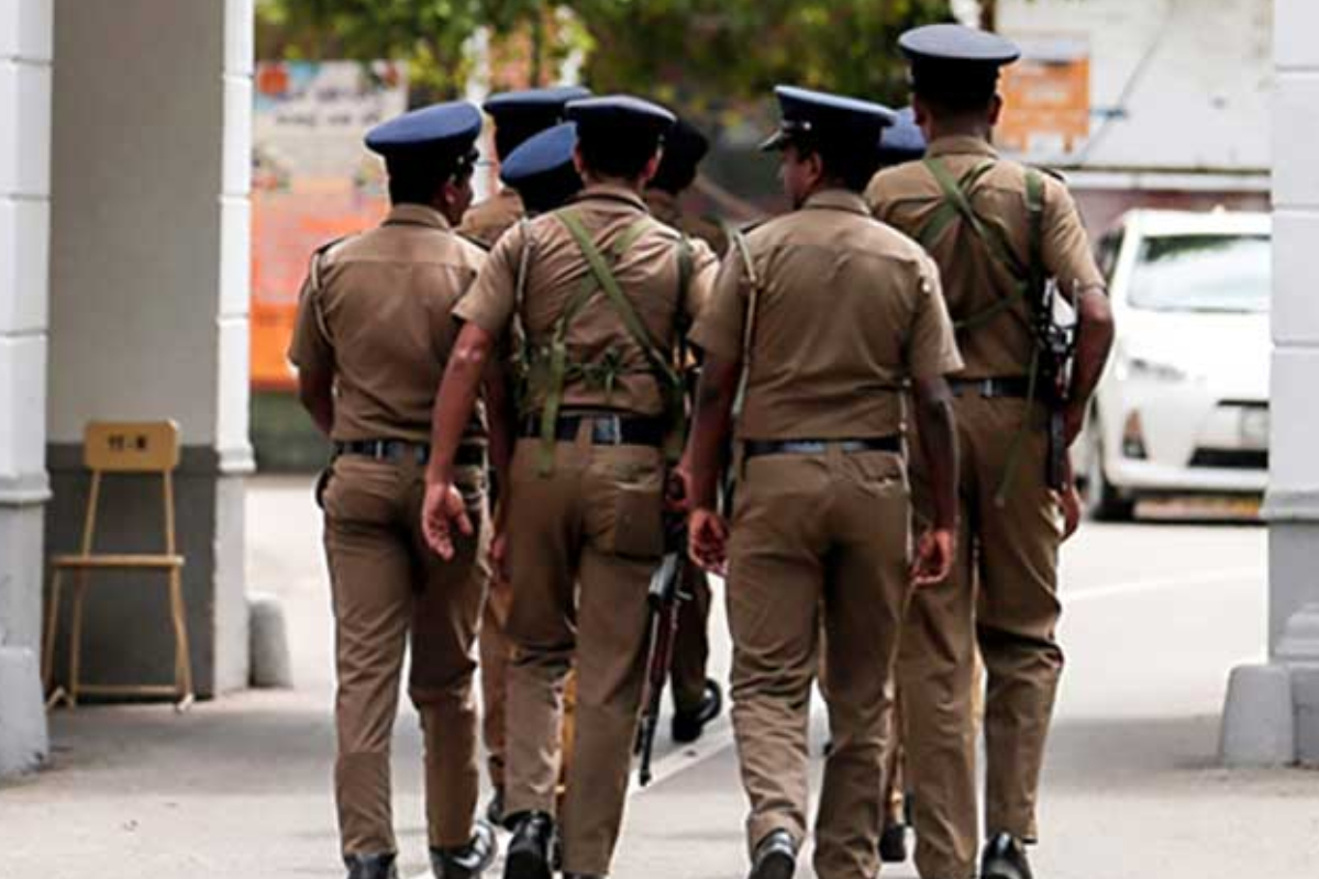 சொகுசுக் காரில் சட்டவிரோத மதுபானம் கடத்தல்! இருவர் கைது | Two Arrested Smuggling Illegal Liquor Luxury Car