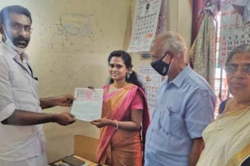 ஆன்லைனில் அட்டகாசமாக திருமணம் செய்து கொண்ட காதல் ஜோடி! வைரலாகும் புகைப்படம்