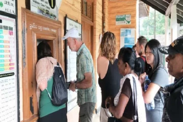 இன்றுநள்ளிரவு முதல் நிறுத்தப்படும் சேவை - நெருக்கடியில் மக்கள்