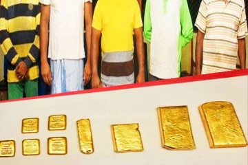 தங்க கடத்தலை முறையடித்த இலங்கை கடற்படை: சுற்றிவளைப்பில் 5 பேர் கைது