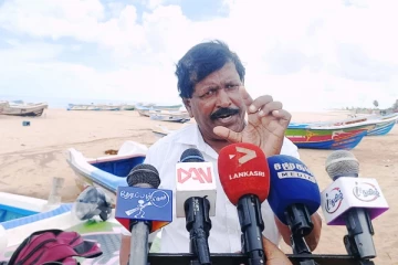 சட்டவிரோத நடவடிக்கைகளை தடுக்க தவறியதால் தமிழர் பகுதிகளில் சிங்கள மக்கள் குடியேற முனைகின்றார்கள் : ரவிகரன் குற்றச்சாட்டு