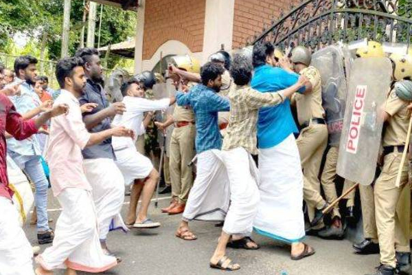 தவறான முடிவை எடுத்து உயிரை மாய்த்துக்கொண்ட கல்லூரி மாணவி! வெளியான அதிர்ச்சி தகவல் | College Student Died Hanged Herself In Kerala