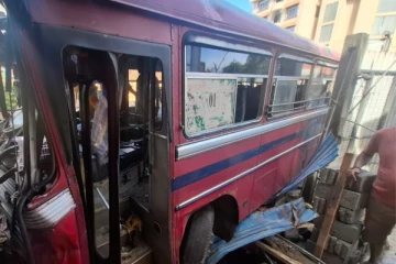 சற்று முன் விபத்தில் சிக்கிய இ.போ.ச பேருந்து