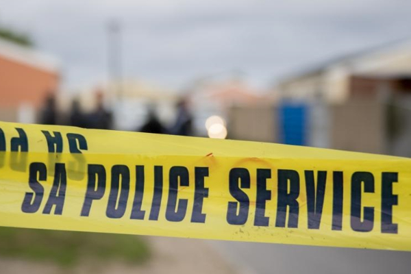 தென்னாப்பிரிக்காவில் துப்பாக்கிச் சூடு! இதுவரையில் 07 பேர் பலி | 07 People Were Killed In A Shooting In Cape Town