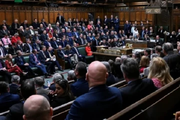 பிரித்தானிய நாடாளுமன்ற உறுப்பினர்களுக்கு மீண்டும் ஊதிய உயர்வு