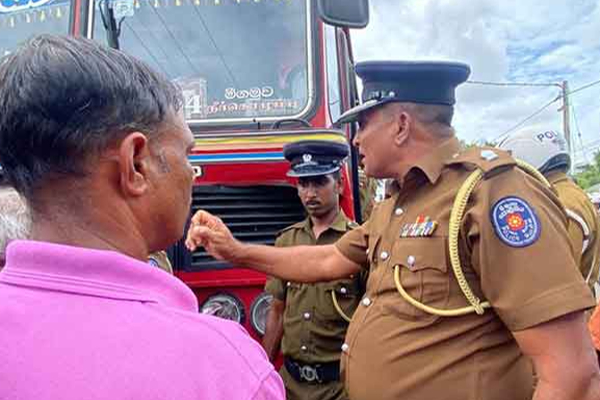 முதியவரின் உயிரை பலியெடுத்த பேருந்து ! | Accident Mannar Death