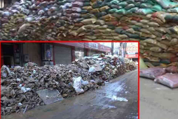 கம்பளையில் பெருமளவான உணவுப் பொருட்கள் நாசம் | Food Items Destroyed In Gampola Flood கம்பளையில் பெருமளவான உணவுப் பொருட்கள் நாசம் | Food Items Destroyed In Gampola Flood