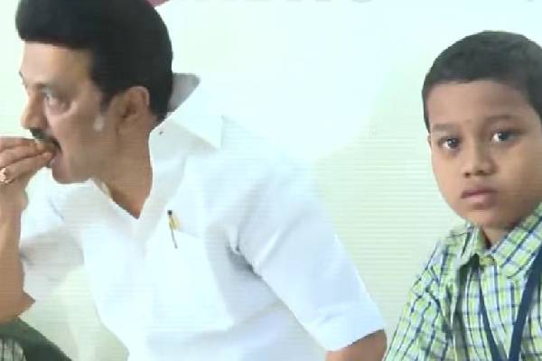 கலைஞரின் மகனின் அரசு கருணை உடைய அரசாக செயல்படும் : முதலமைச்சர் மு.க.ஸ்டாலின் | M Mk Stalin Speech Madurai கலைஞரின் மகனின் அரசு கருணை உடைய அரசாக செயல்படும் : முதலமைச்சர் மு.க.ஸ்டாலின் | M Mk Stalin Speech Madurai