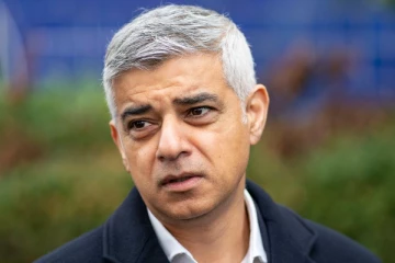 பிரித்தானியாவில் புதிய கட்டுப்பாடுகள் தவிர்க்க முடியாதவை!  லண்டன் மேயர்