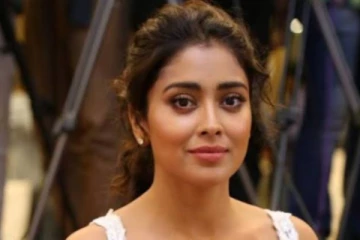 தனது 16 வயதில் எடுத்துக்கொண்ட  புகைப்படத்தை வெளியிட்ட ஸ்ரேயா, எப்படி உள்ளார் பாருங்க