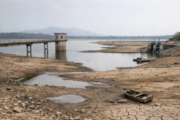 මුළු ලංකාවටම ඉතා දරුණු අනතුරක් අත ළඟ - ප්‍රධාන ජලාශ 74 හි සමස්ත ජල ධාරිතාව මේ වන විට සියයට 36 දක්වා පහළට
