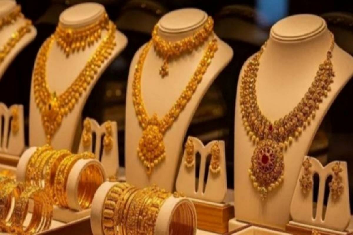 தங்க இறக்குமதி வரி 15% இல் இருந்து 6%-ஆக குறையுமா? மத்திய அரசு ஆலோசனை | Gold Import Tax Cut Will The Price Drop
