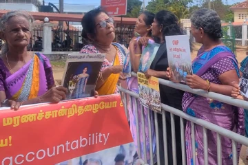 முல்லைத்தீவில் வலிந்து காணாமல் ஆக்கப்பட்டவர்களின் உறவுகள் போராட்டம்