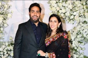 மகள் பிறந்த சந்தோஷத்தில் ஆகாஷ் அம்பானி-ஷ்லோகா தம்பதி: குழந்தைக்கு என்ன பெயர் வைத்துள்ளனர் தெரியுமா?