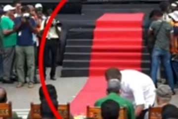 මැයි දින රැලිය අතරතුර ෆොන්සේකා හරීන් අතර ගැටුමක්.. වීඩියෝ සහිතයි.. (VIDEO)