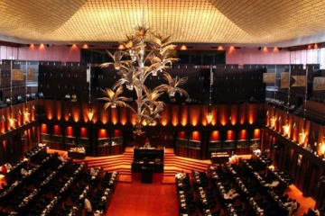 சிறிய வரவு செலவுத்திட்டம் நாடாளுமன்றத்தில் சமர்ப்பிக்கப்படலாம் என தகவல்