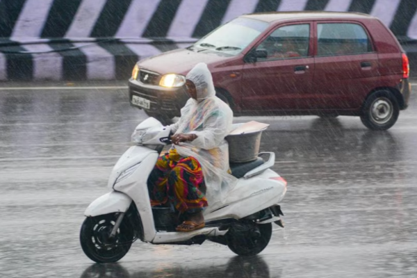 தமிழகத்தில் இன்று 5 மாவட்டங்களில் கனமழை பெய்யும்- வானிலை மையம் எச்சரிக்கை | Heavy Rain In 5 Districts Of Tamil Nadu Today