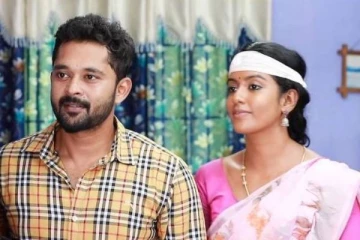 பாரதி கண்ணம்மா சீரியலில் நுழையும் புதிய நடிகை- யாருனு வீடியோவில் பாருங்க