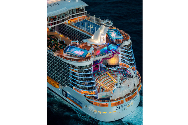 உல்லாச கப்பலில் முதன் முறையாக பயணம் செய்பவரா நீங்கள்? எக்காரணத்தை கொண்டும் இந்த தவறை செய்யாதீர்கள் | Luxury Ship Travel Alerts Passengers