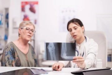 எலும்பில் உருவாகும் புற்றுநோய்: இந்த அறிகுறிகள் இருந்தால் புறக்கணிக்காதீர்கள்