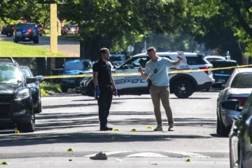 அமெரிக்காவில் மர்ப நபர்களால் துப்பாக்கிச்சூடு சம்பவம் ; இருவர் பலி, 19 பேர் காயம்