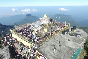 சிவனொளிபாதமலை யாத்திரைக்கான பருவகாலம் பூரணை தினம் ஆரம்பம்: கடுமையாக்கப்பட்ட கட்டுப்பாடுகள் (VIDEO)