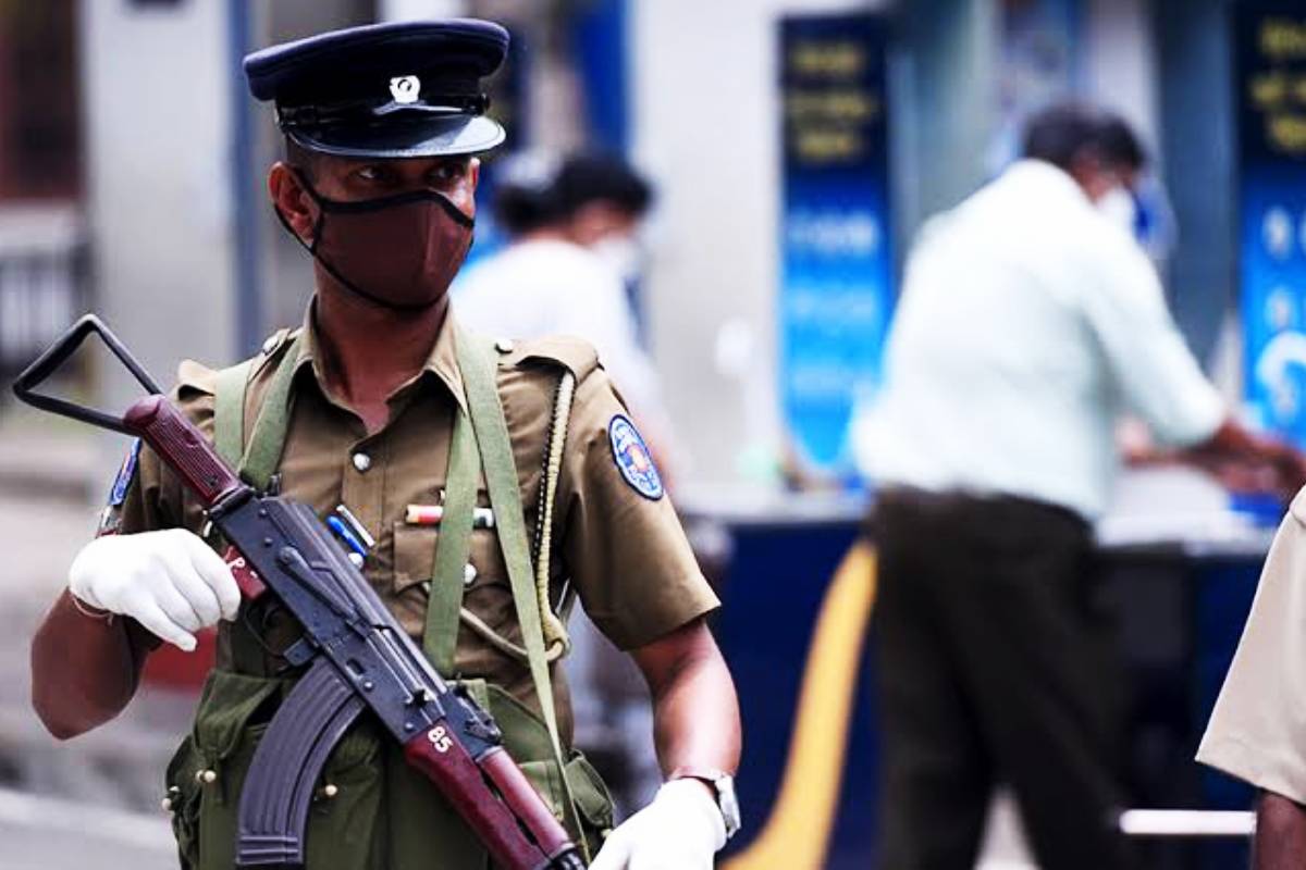 கட்டுநாயக்க விமான நிலையத்தில் கைது செய்யப்பட்ட சீனப் பிரஜை! | Chinese Man Arrested With Fags At Bia கட்டுநாயக்க விமான நிலையத்தில் கைது செய்யப்பட்ட சீனப் பிரஜை! | Chinese Man Arrested With Fags At Bia