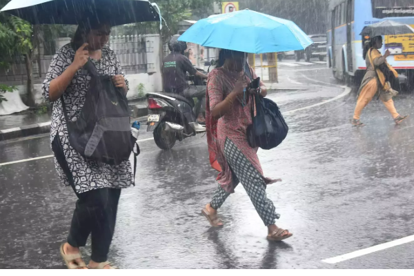 வடக்கு-கிழக்கில் எதிர்வரும் நாட்களில் கனமழைக்கு வாய்ப்பு.. இன்றைய காலநிலை நிலவரம்! | Rain Fall Weather Forecast For Next 24 Hrs