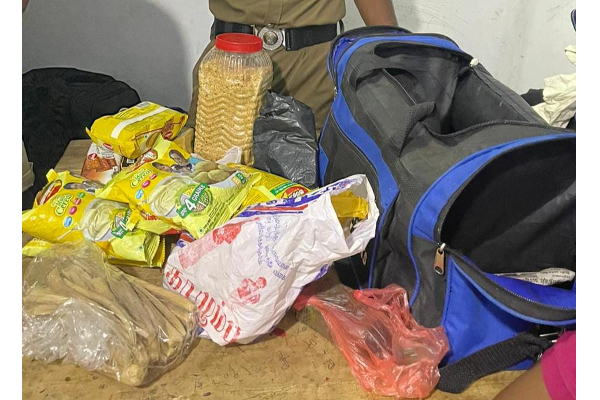 களவாக வெளிநாடு செல்ல சமபோசாவுடன் பதுங்கியிருந்த 3 கர்ப்பிணிகள் உள்ளிட்ட17 பேர் அதிரடிக்கைது! | 17People Arrested 3Pregnant Women Illegal Travel