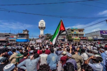 இஸ்ரேலைக் கண்டித்து கிழக்கில் மாபெரும் ஆர்ப்பாட்ட பேரணி (படங்கள்)